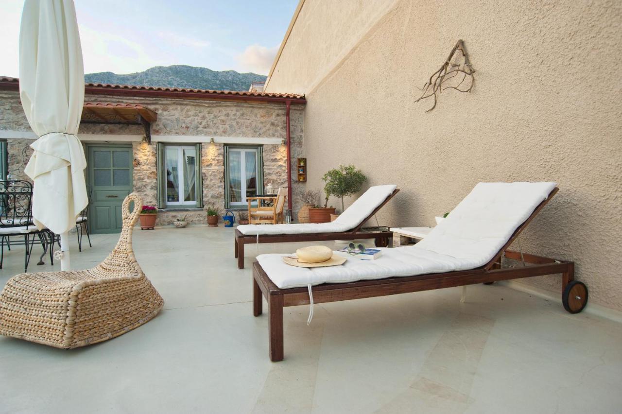Guesthouse Simou With View 3 Bedrooms Arachova Exterior photo