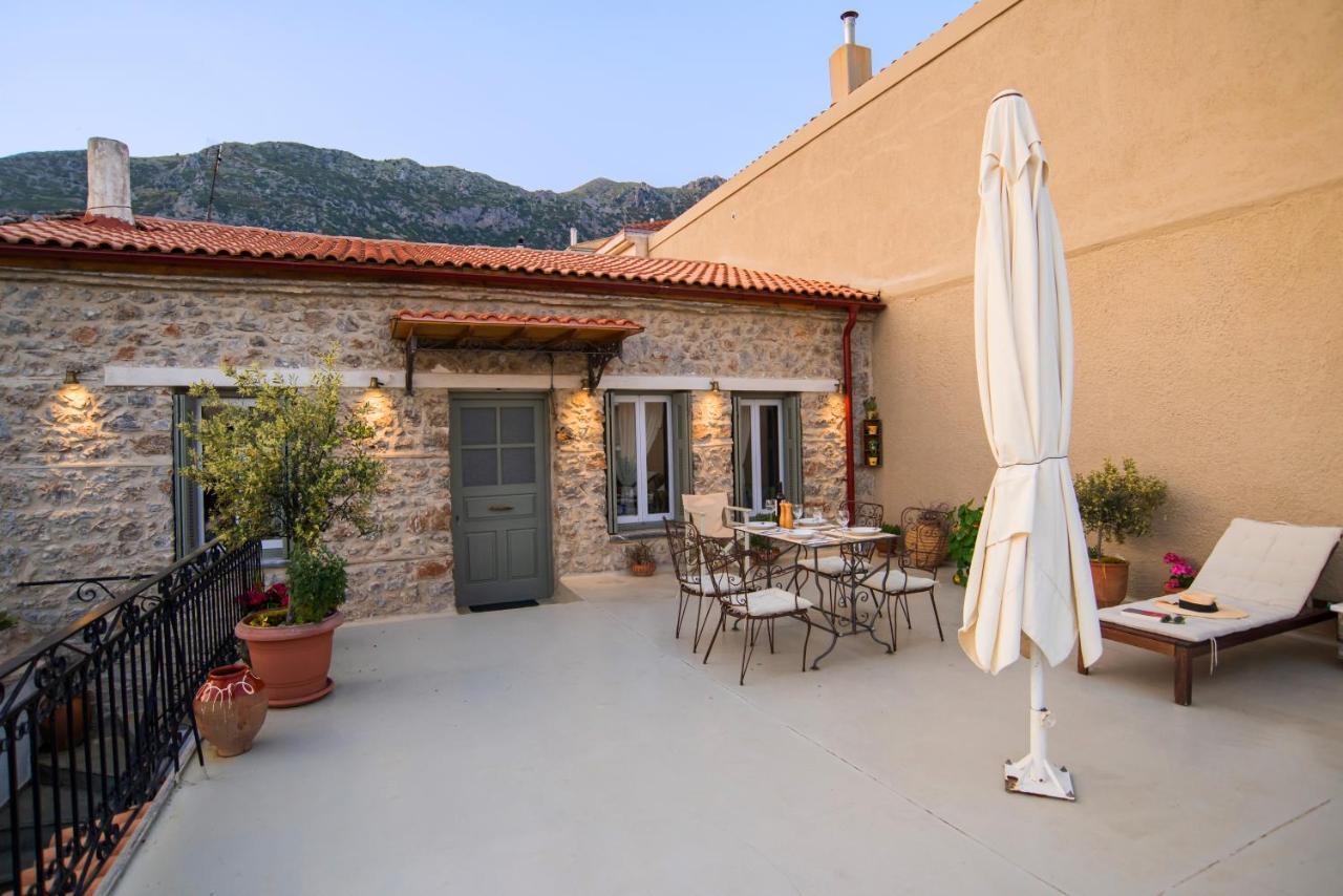 Guesthouse Simou With View 3 Bedrooms Arachova Exterior photo